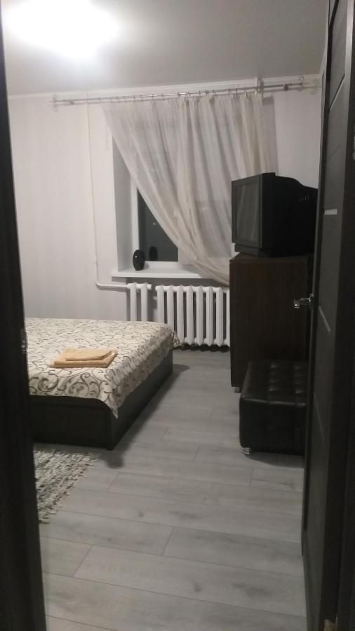 Appartement Apartament Gayadayenko 4 à Pinsk Extérieur photo