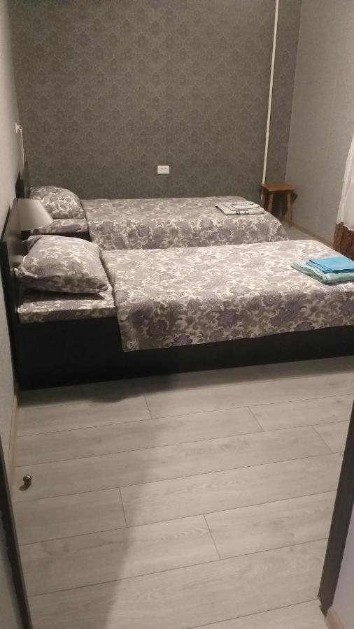 Appartement Apartament Gayadayenko 4 à Pinsk Extérieur photo