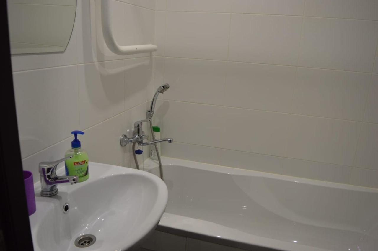 Appartement Apartament Gayadayenko 4 à Pinsk Extérieur photo